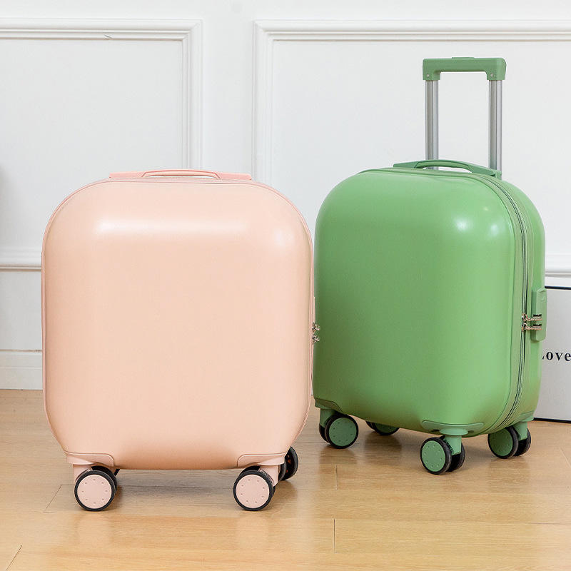 人気急上昇中の20インチ、キャンディカラーの軽量キャビンサイ - Cabin Size Lightweight Travel Trolley のレビューと価格