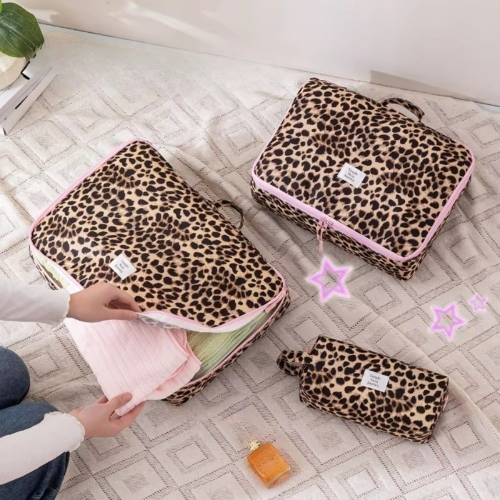 防水加工のレオパード柄メイクアップバッグ。持ち運びやすく、軽 - Cosmetic Bags のレビューと価格